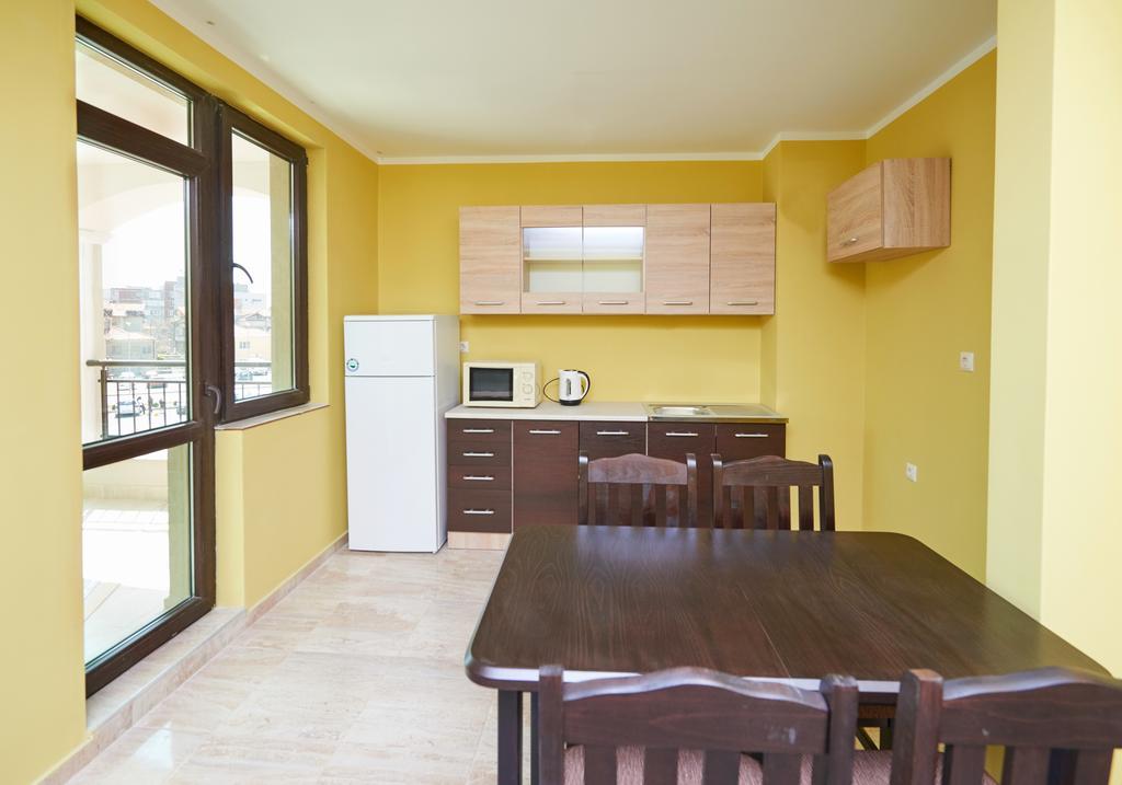 Evi Apartments 2 Pomorie Extérieur photo