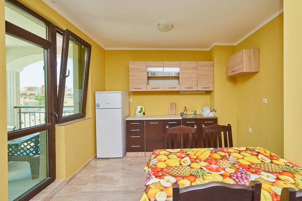 Evi Apartments 2 Pomorie Extérieur photo